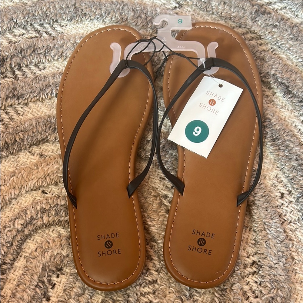 Shade and shore flip flops